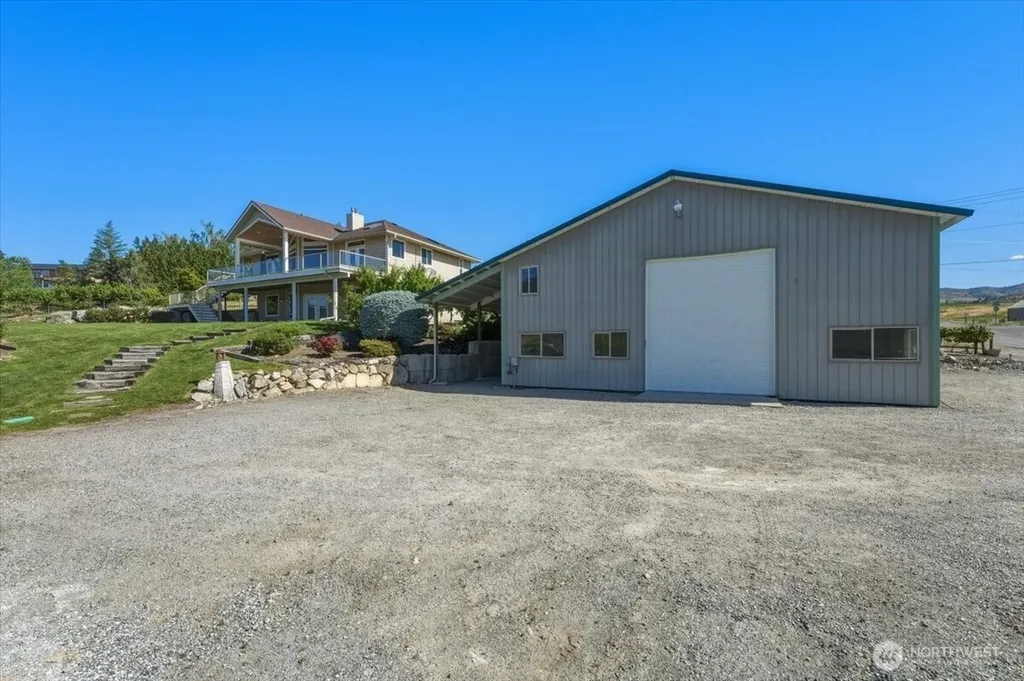 22 Washington Street Manson WA 98831