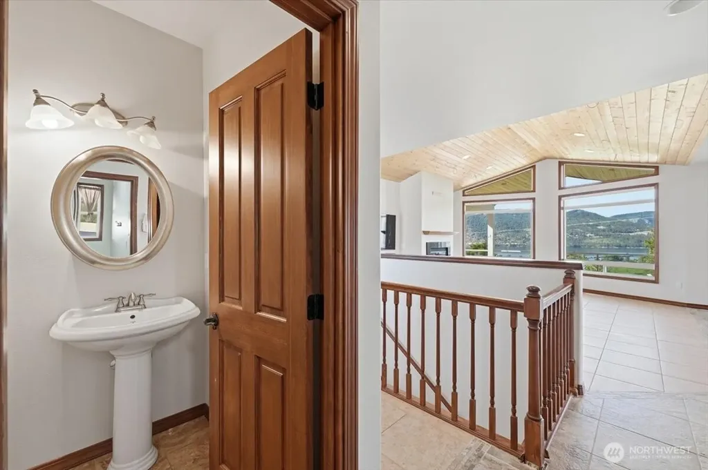 22 Washington Street Manson WA 98831