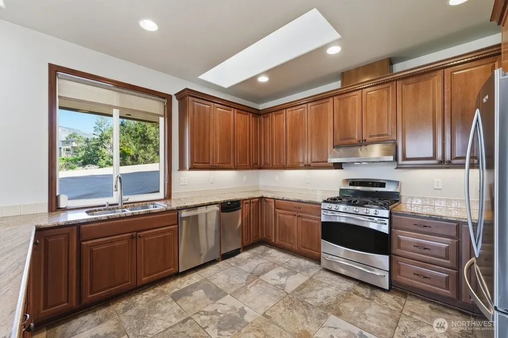 22 Washington Street Manson WA 98831