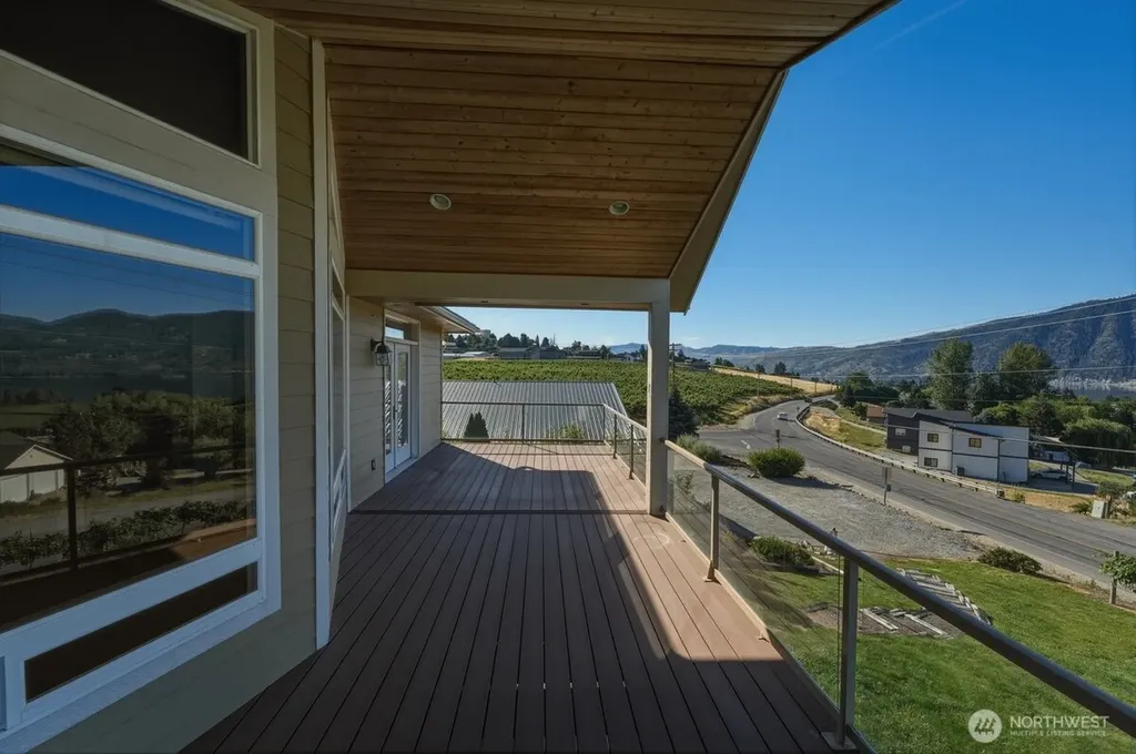 22 Washington Street Manson WA 98831