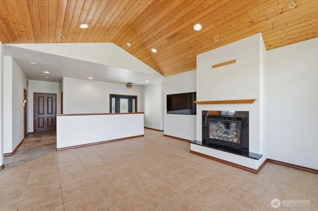 22 Washington Street Manson WA 98831