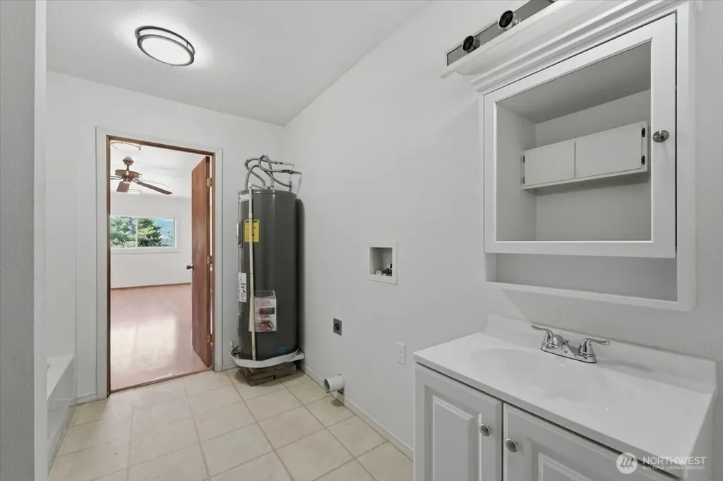 22 Washington Street Manson WA 98831
