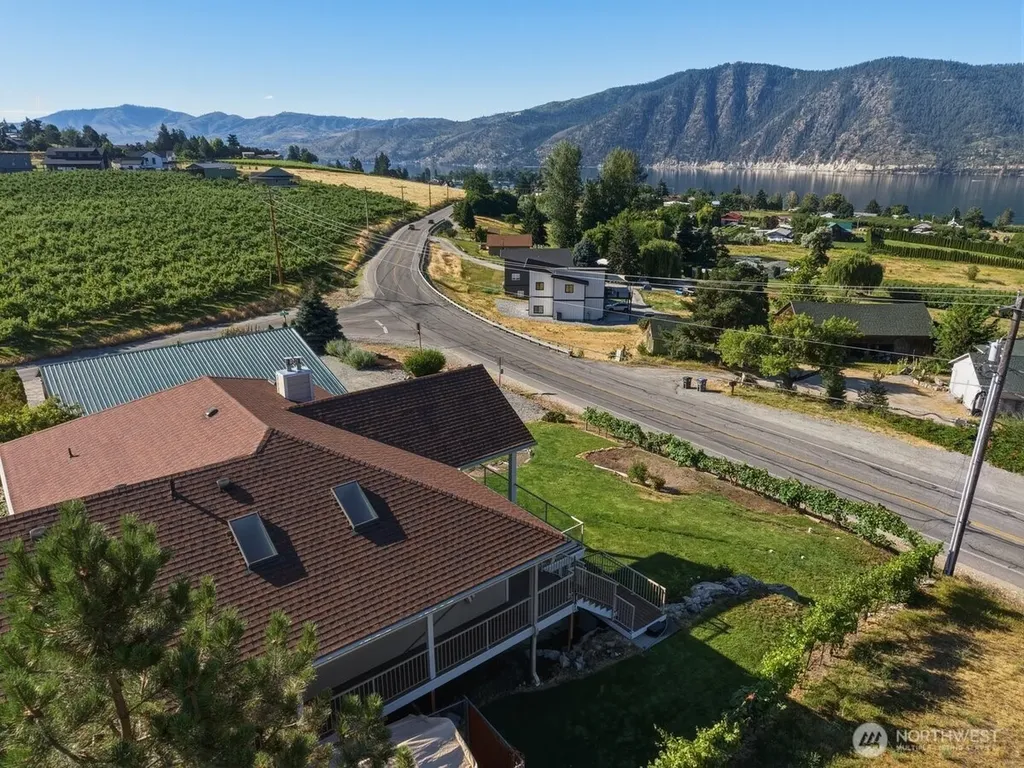 22 Washington Street Manson WA 98831