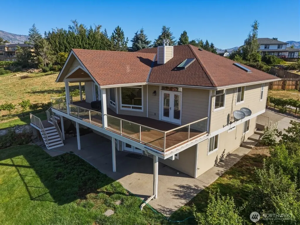 22 Washington Street Manson WA 98831