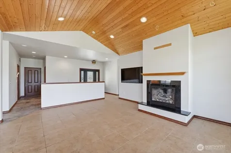 22 Washington Street Manson WA 98831