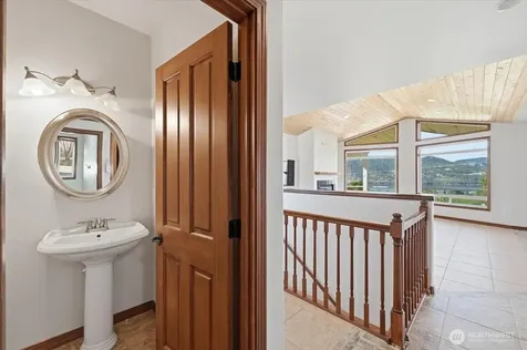 22 Washington Street Manson WA 98831