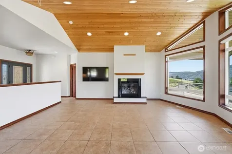 22 Washington Street Manson WA 98831