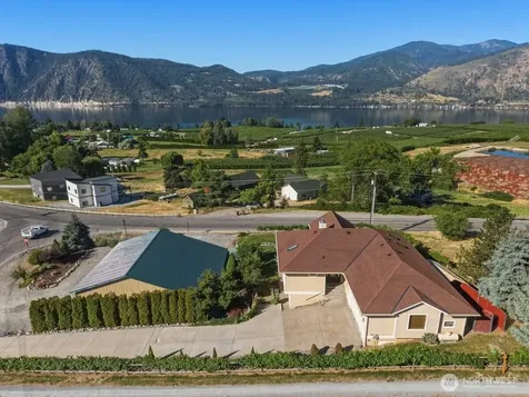 22 Washington Street Manson WA 98831
