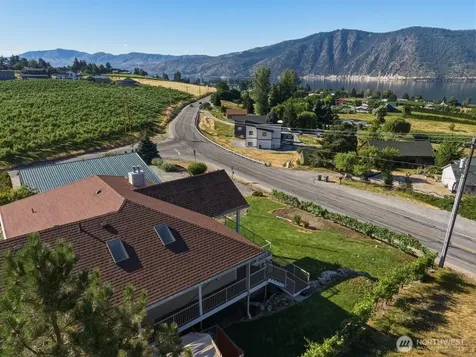 22 Washington Street Manson WA 98831