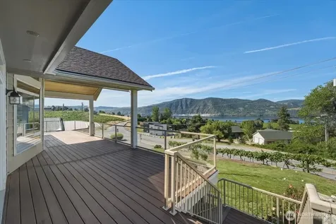 22 Washington Street Manson WA 98831