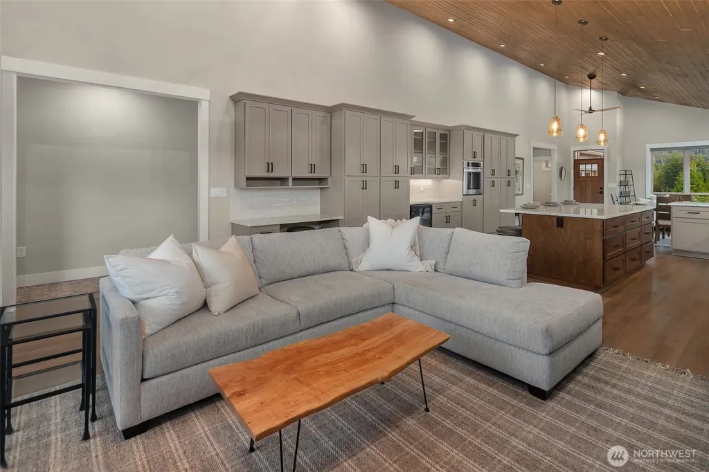 150 Burl Lane Packwood WA 98361