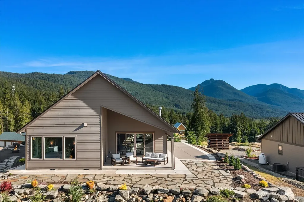 150 Burl Lane Packwood WA 98361