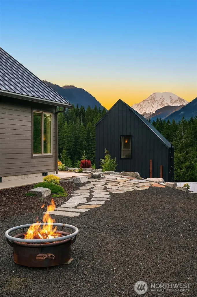 150 Burl Lane Packwood WA 98361