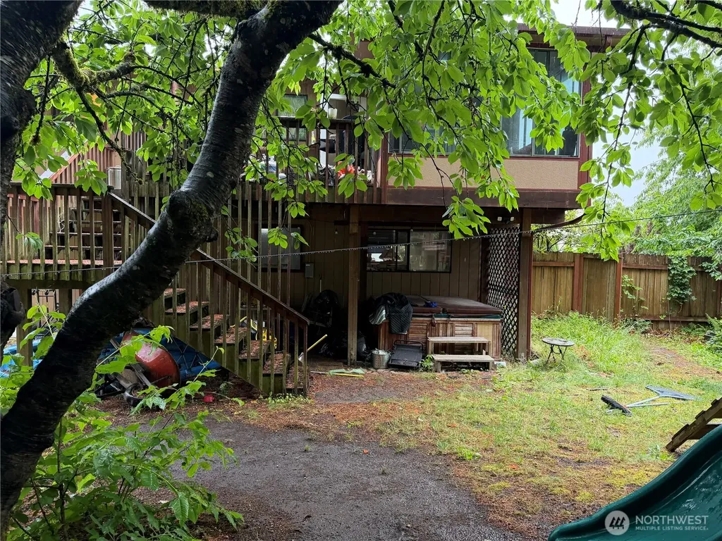 1520 NW Lakehill Circle Silverdale WA 98383