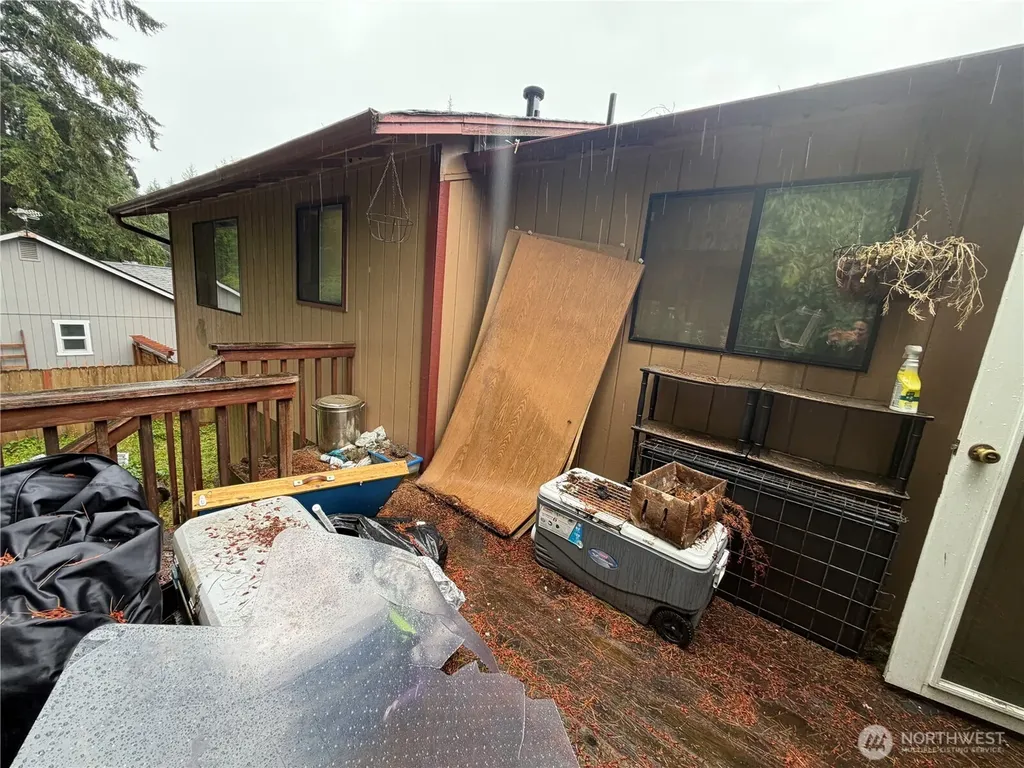 1520 NW Lakehill Circle Silverdale WA 98383