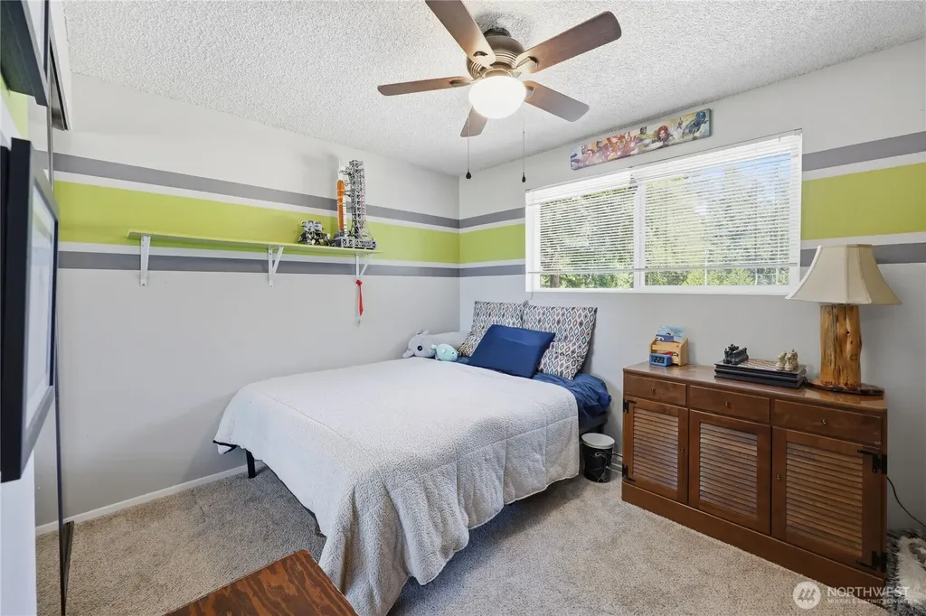 8210 University Point Circle NE Bremerton WA 98311