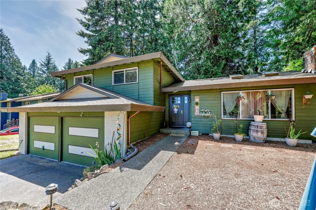 8210 University Point Circle NE Bremerton WA 98311