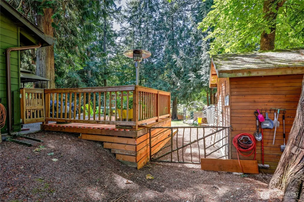 8210 University Point Circle NE Bremerton WA 98311