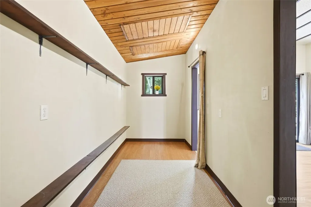 1838 Edgewood Drive Camano Island WA 98282