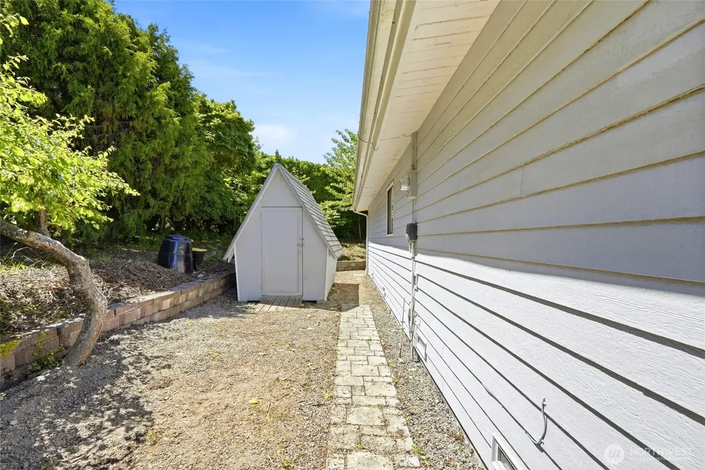 1838 Edgewood Drive Camano Island WA 98282