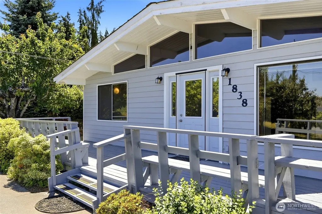 1838 Edgewood Drive Camano Island WA 98282