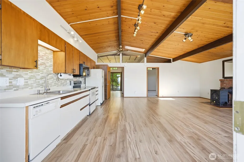 1838 Edgewood Drive Camano Island WA 98282