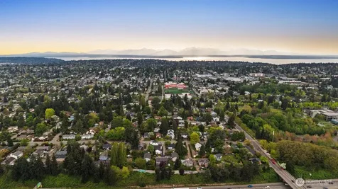 9024 Corliss Avenue N Seattle WA 98103