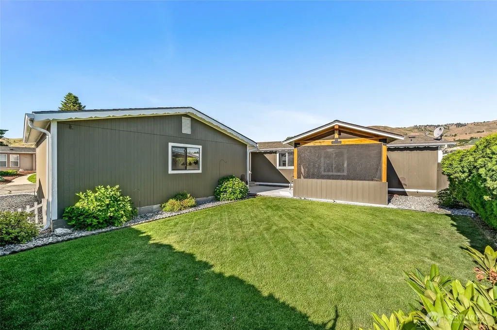 1606 Twin Peaks Drive Wenatchee WA 98801