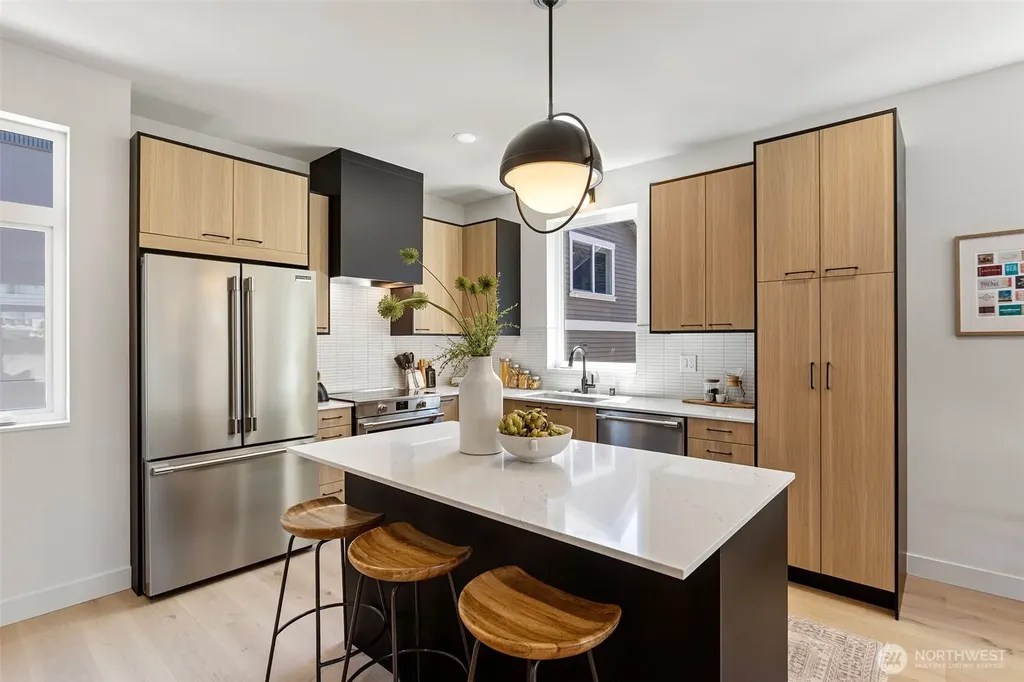 4432 Dayton Avenue N Seattle WA 98103