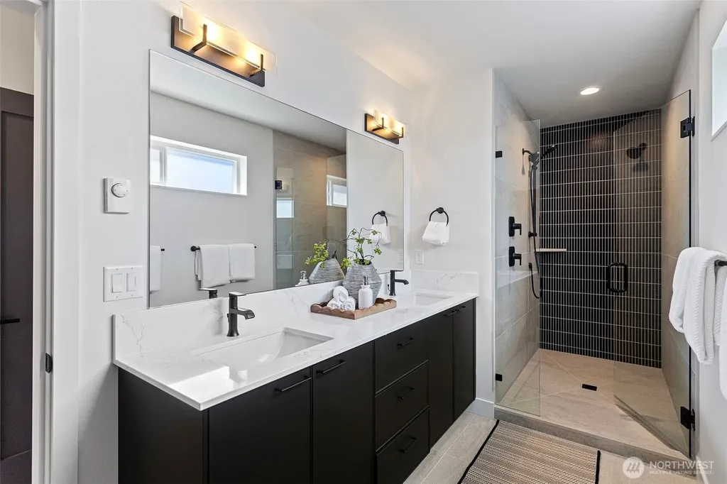 4432 Dayton Avenue N Seattle WA 98103
