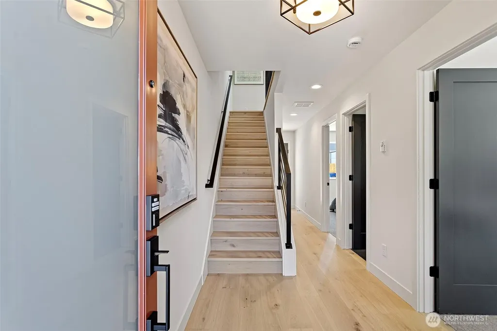 4432 Dayton Avenue N Seattle WA 98103