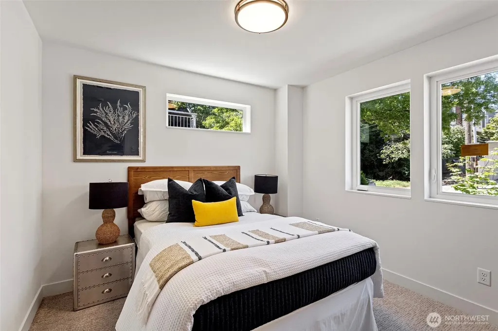 4432 Dayton Avenue N Seattle WA 98103
