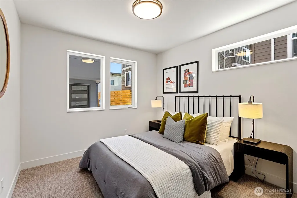 4432 Dayton Avenue N Seattle WA 98103