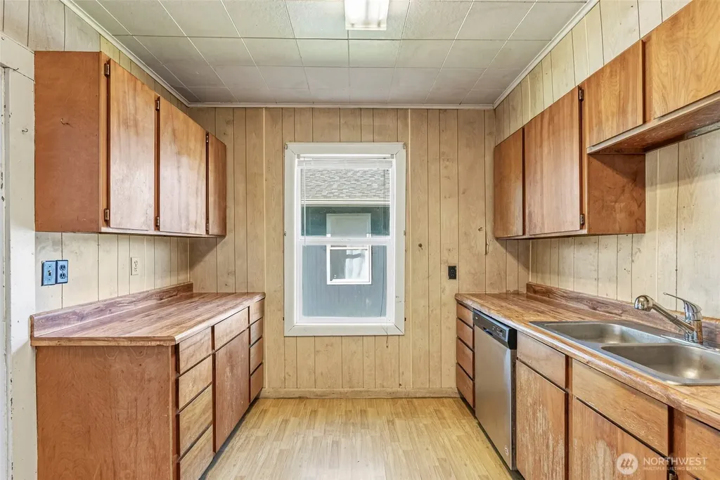244 19th Avenue Longview WA 98632