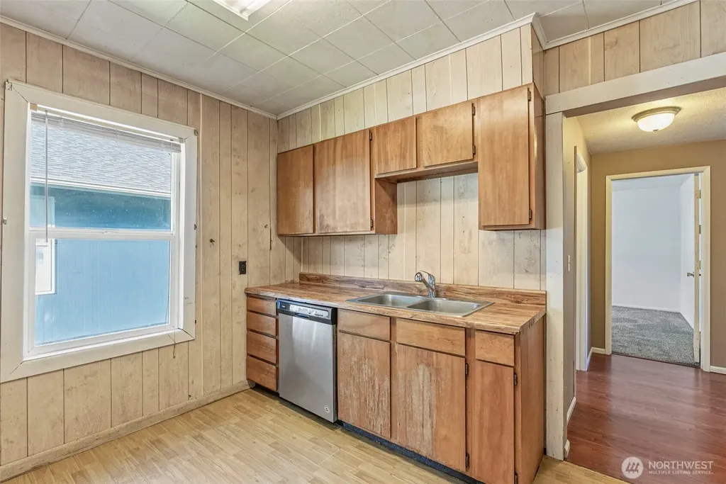244 19th Avenue Longview WA 98632