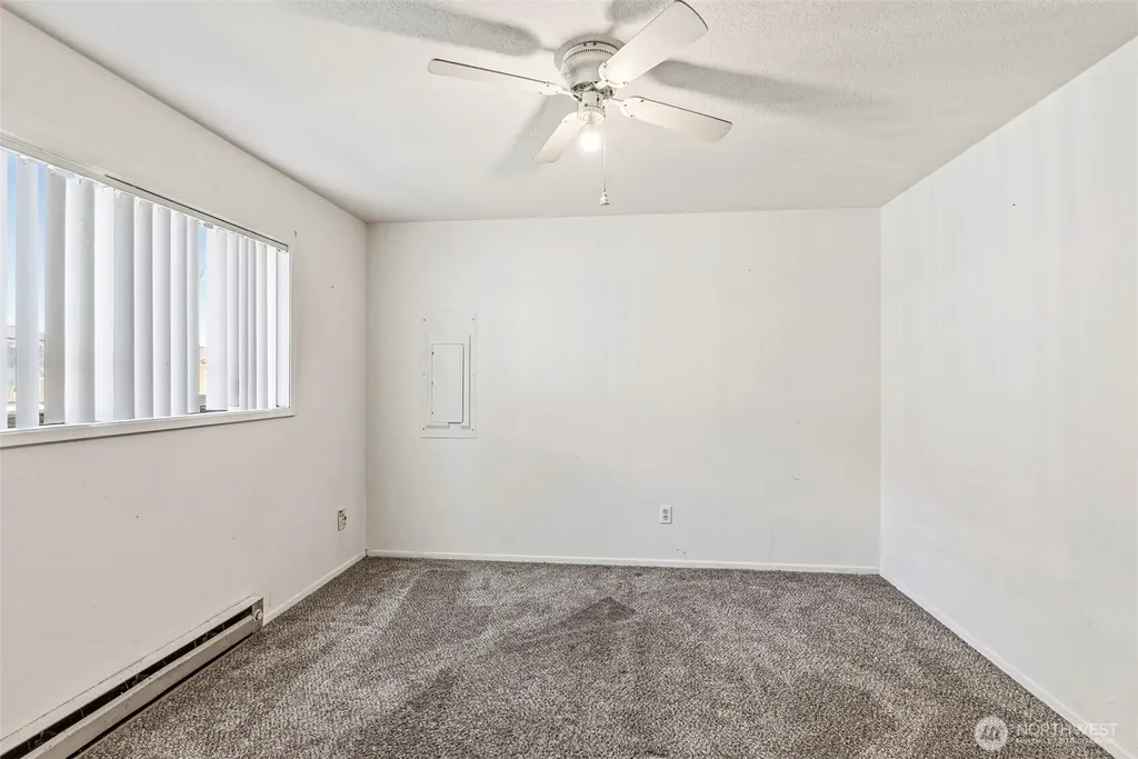244 19th Avenue Longview WA 98632