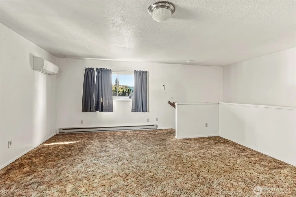 244 19th Avenue Longview WA 98632