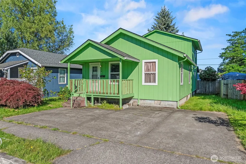 244 19th Avenue Longview WA 98632