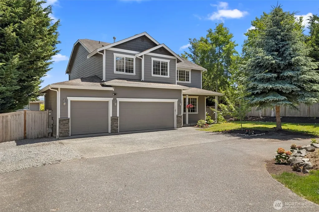 7304 284th Street NW Stanwood WA 98292