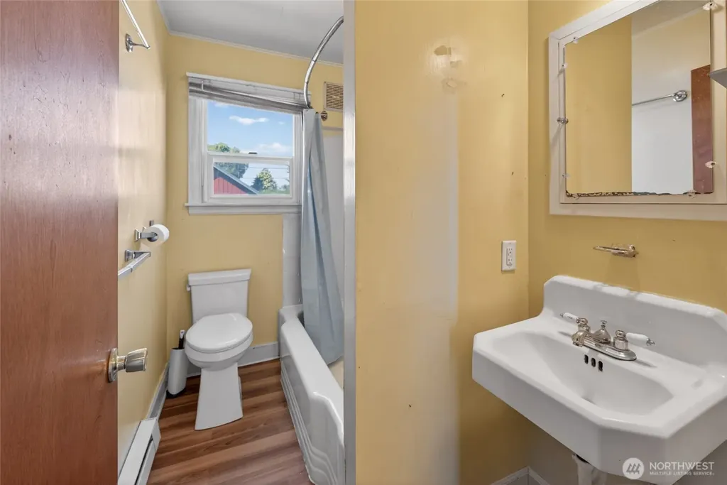 1039 W Sixth Street Port Angeles WA 98363