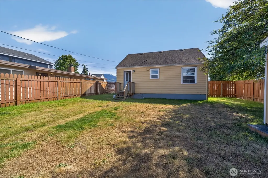 1039 W Sixth Street Port Angeles WA 98363