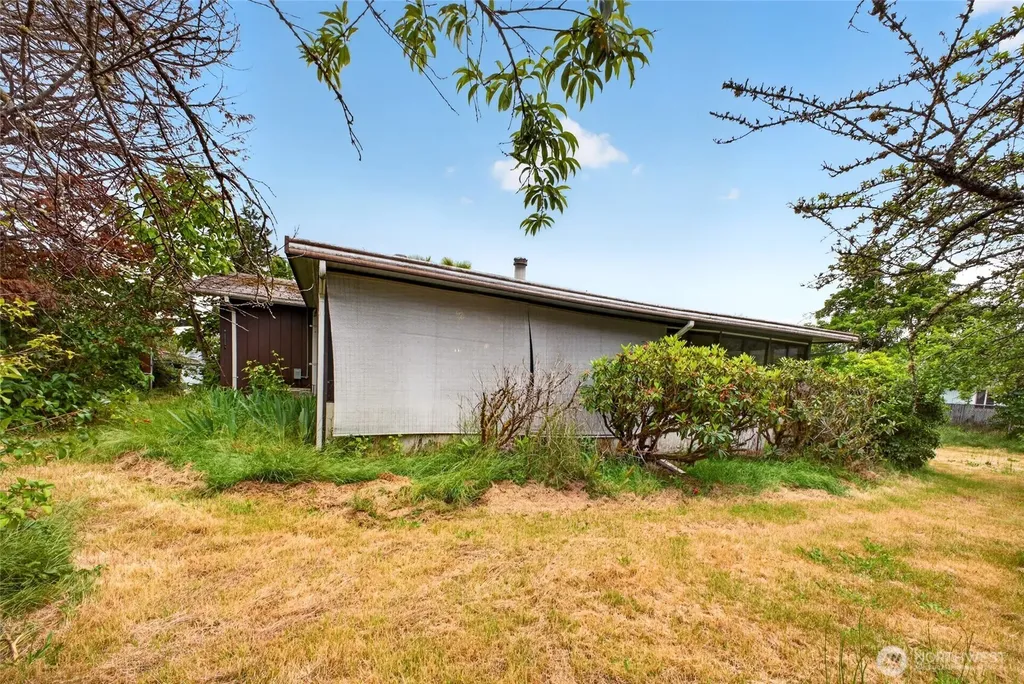 925 139th Street E Tacoma WA 98445