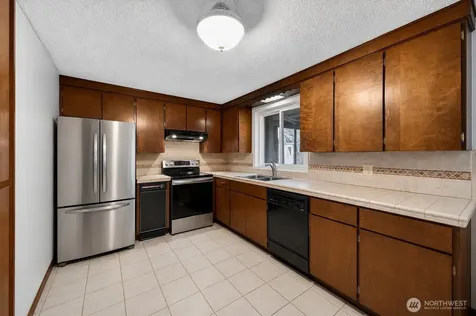 925 139th Street E Tacoma WA 98445