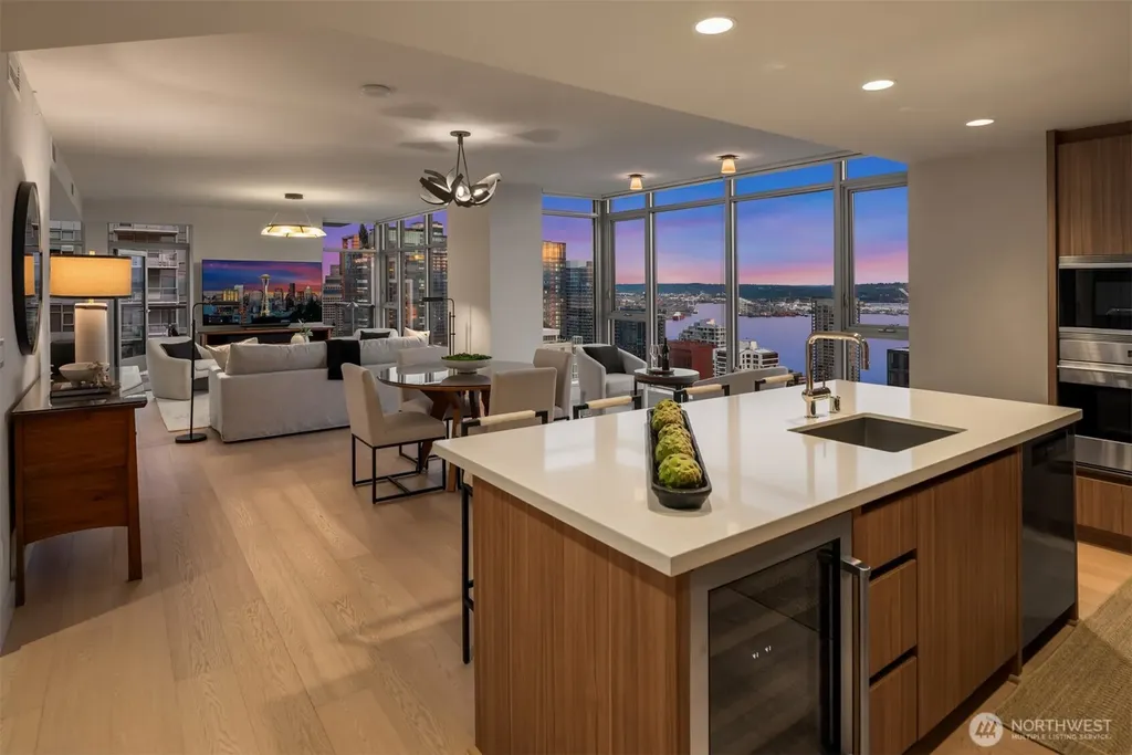 583 Battery Street Seattle WA 98121