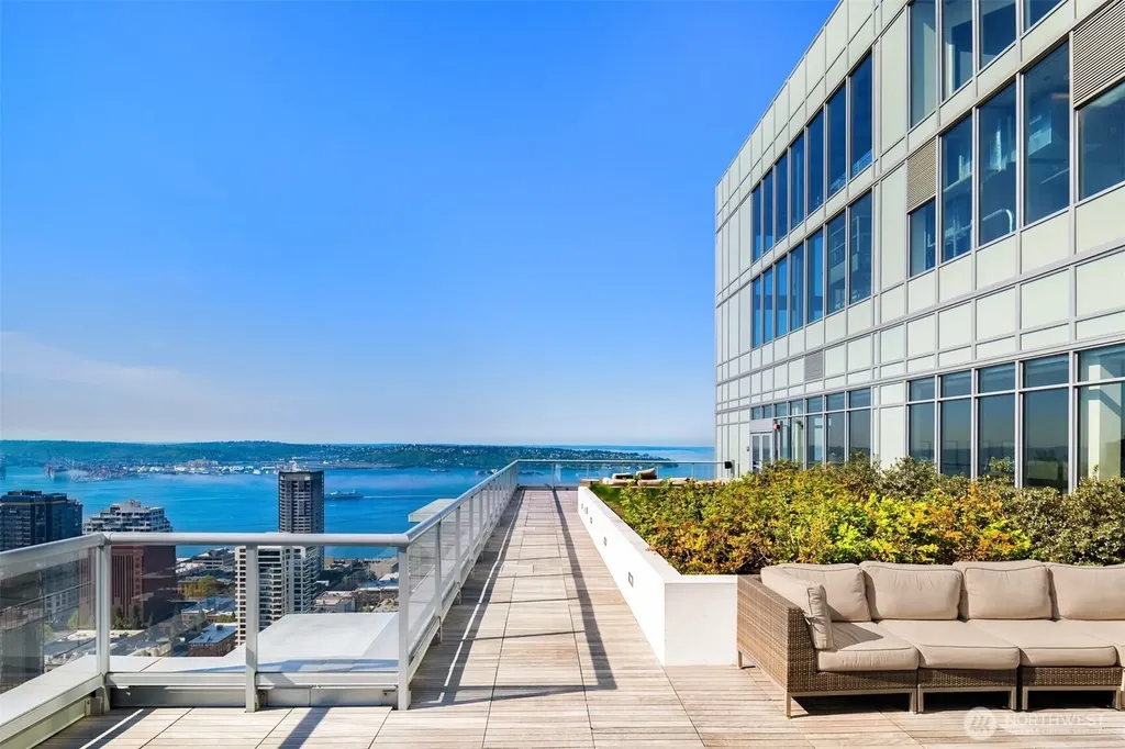 583 Battery Street Seattle WA 98121