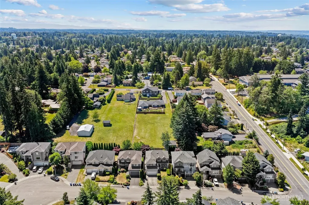 4125 NE 27th Place Renton WA 98059