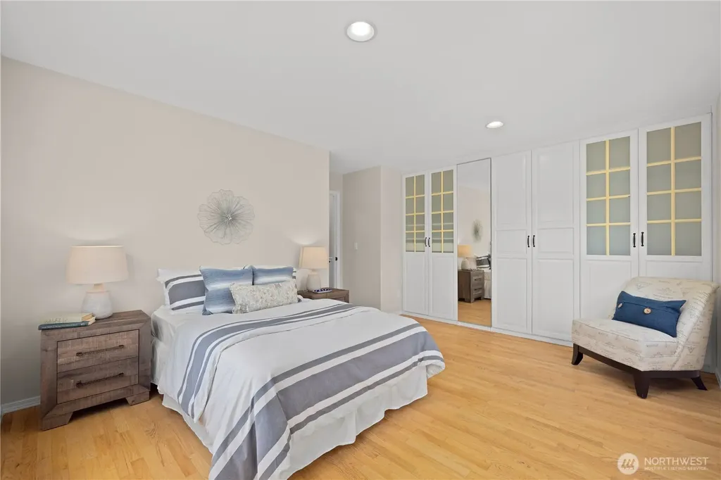 18720 33rd Avenue SE Bothell WA 98012