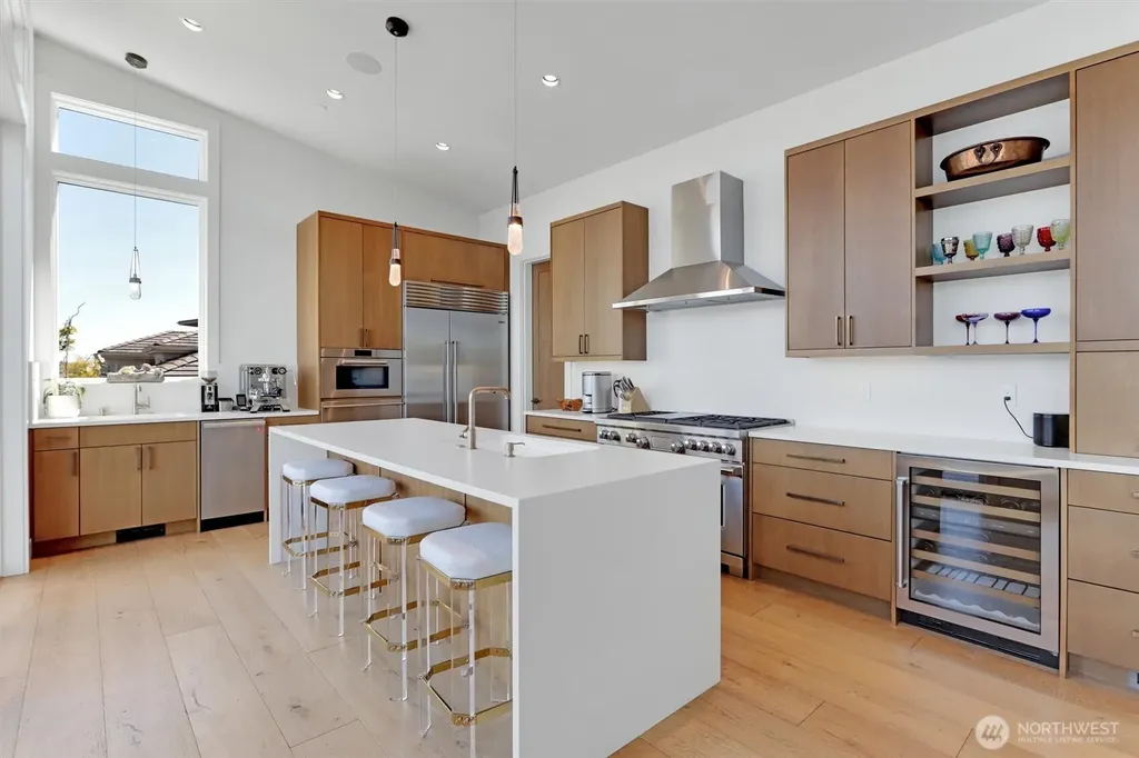 6922 96th Avenue SE Mercer Island WA 98040