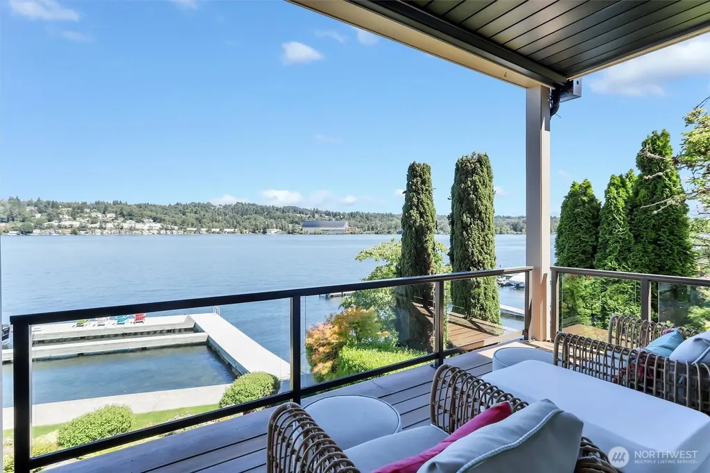 6922 96th Avenue SE Mercer Island WA 98040