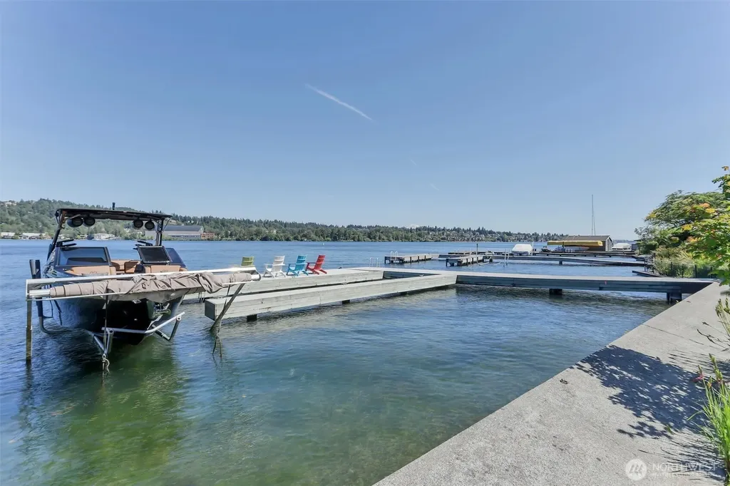 6922 96th Avenue SE Mercer Island WA 98040